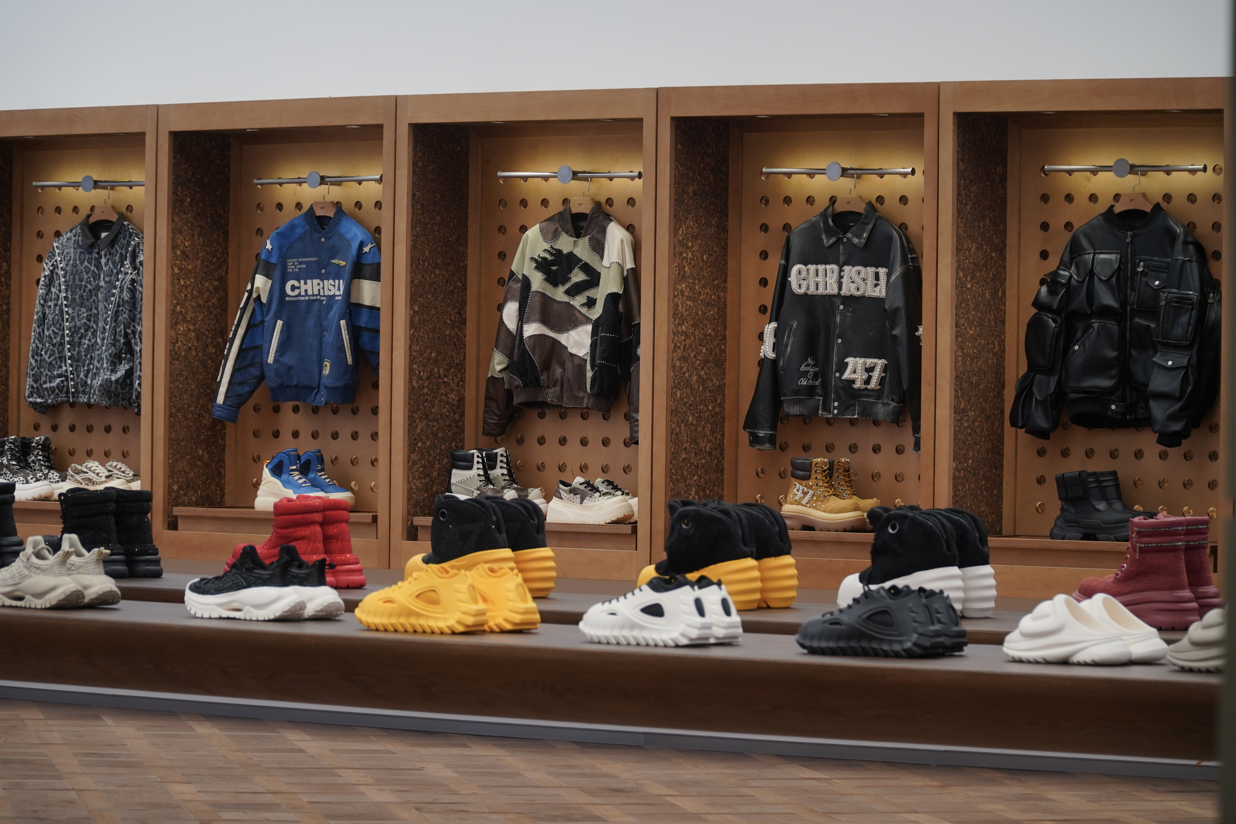 CHRISLVSTUDIO 313 CONCEPT STORE